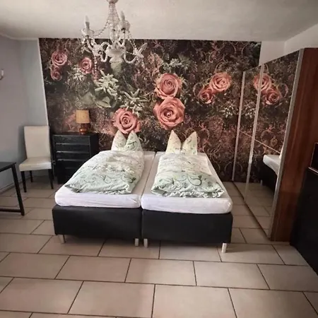 Bauernhof Gästezimmer Hortus Sandrine Gemeinschaftsbad Apartment